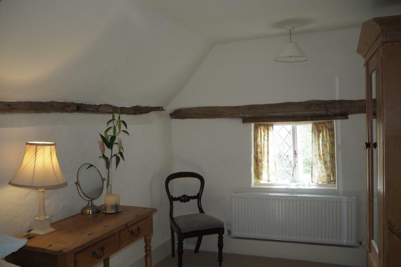 Nightingale Cottage Bed And Breakfast Chichester Exterior foto